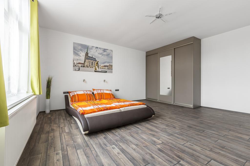Apartsee Hálkova Plzeň Kültér fotó